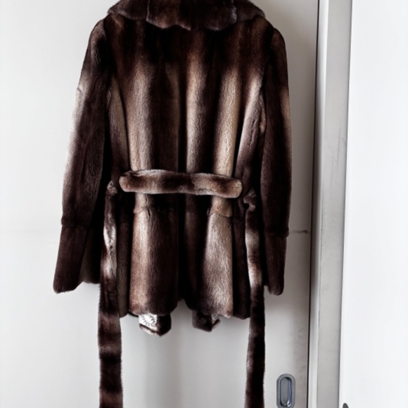 Vintage mink fur coat. - Picture 8 of 11